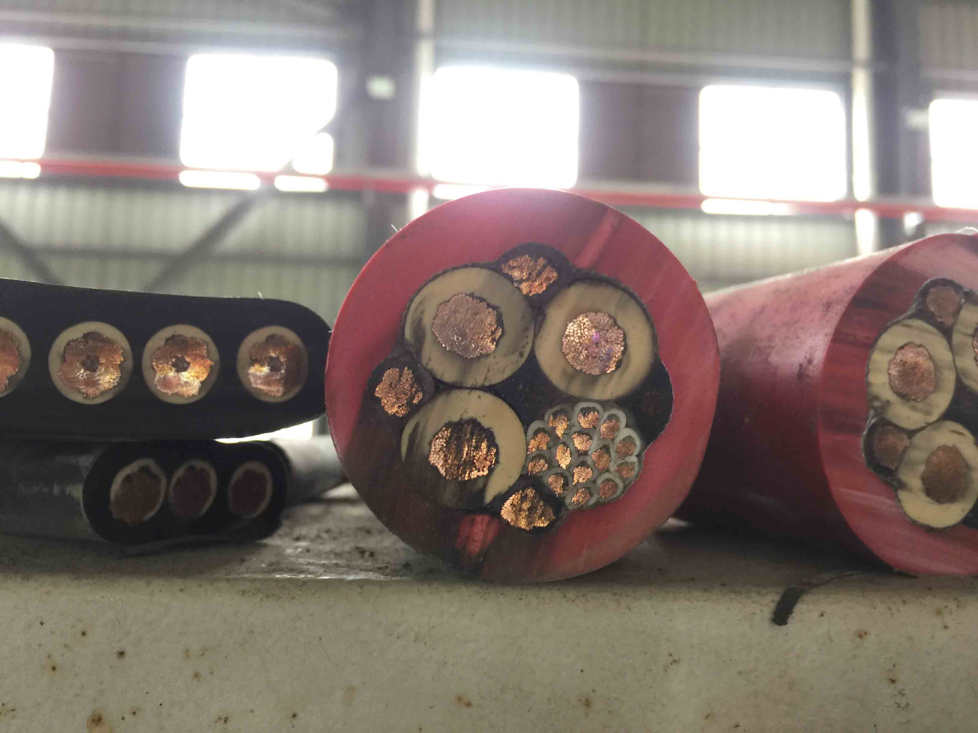 YGKFRP移動設(shè)備(堆取料機、港機) 卷筒用6-10KV高壓軟電纜